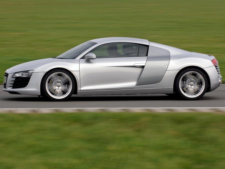  Audi R8 2007 года  (UK) (фото 18 из 25)